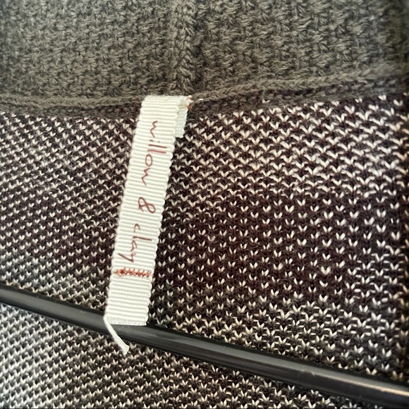 Willow & Clay Camo Army Print Cardigan - Picture 2 of 5